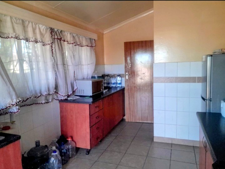 Room To Rent in Reyno Ridge, Witbank
