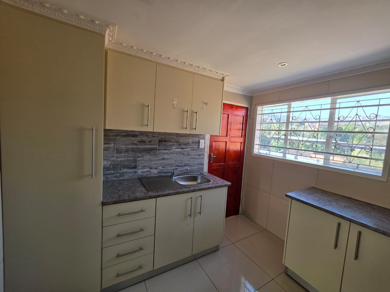 RENOVATED and MOVE-IN READY! Stylish 2-bed starter home with modern kitchen, great location!