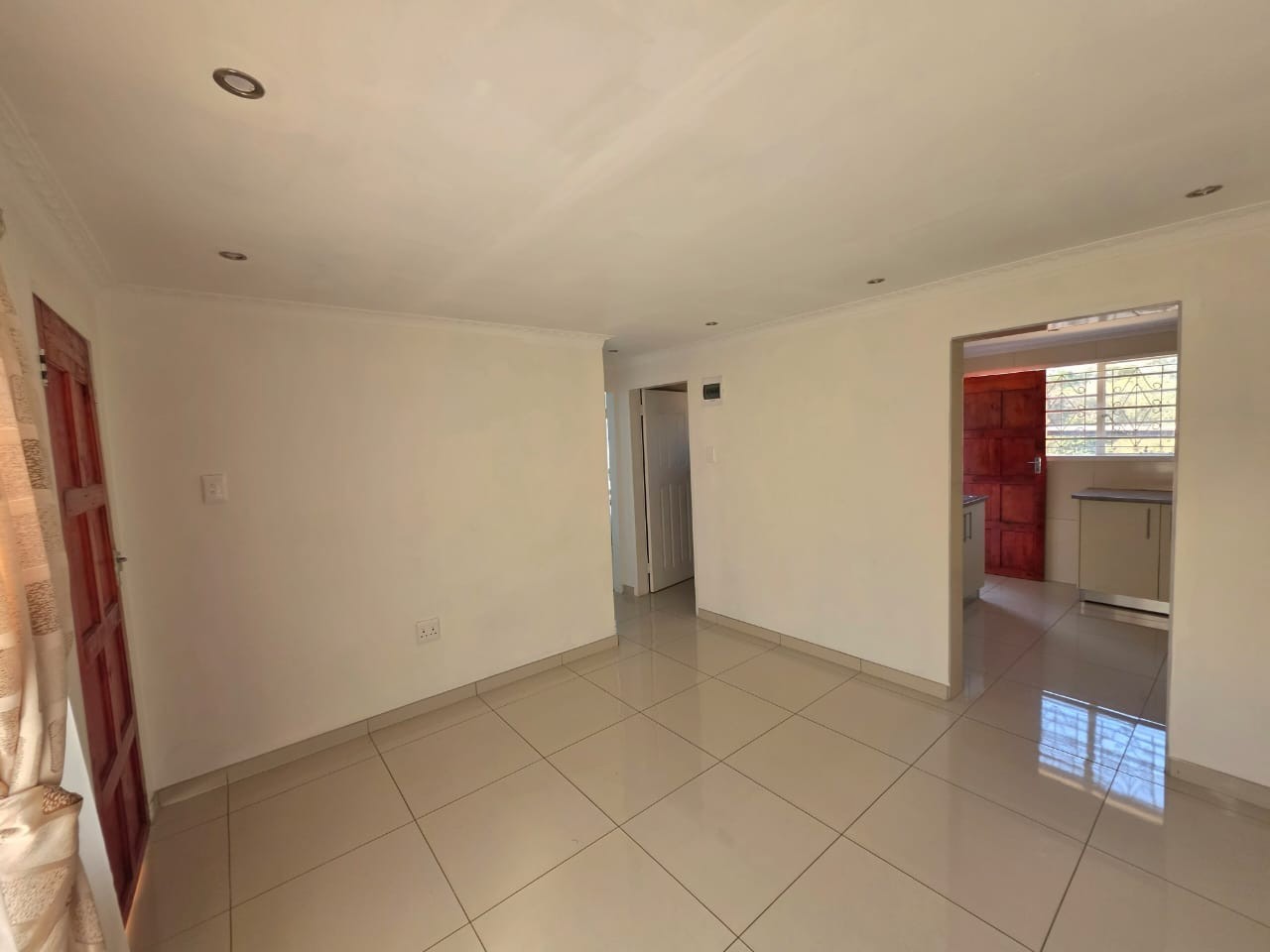 RENOVATED and MOVE-IN READY! Stylish 2-bed starter home with modern kitchen, great location!
