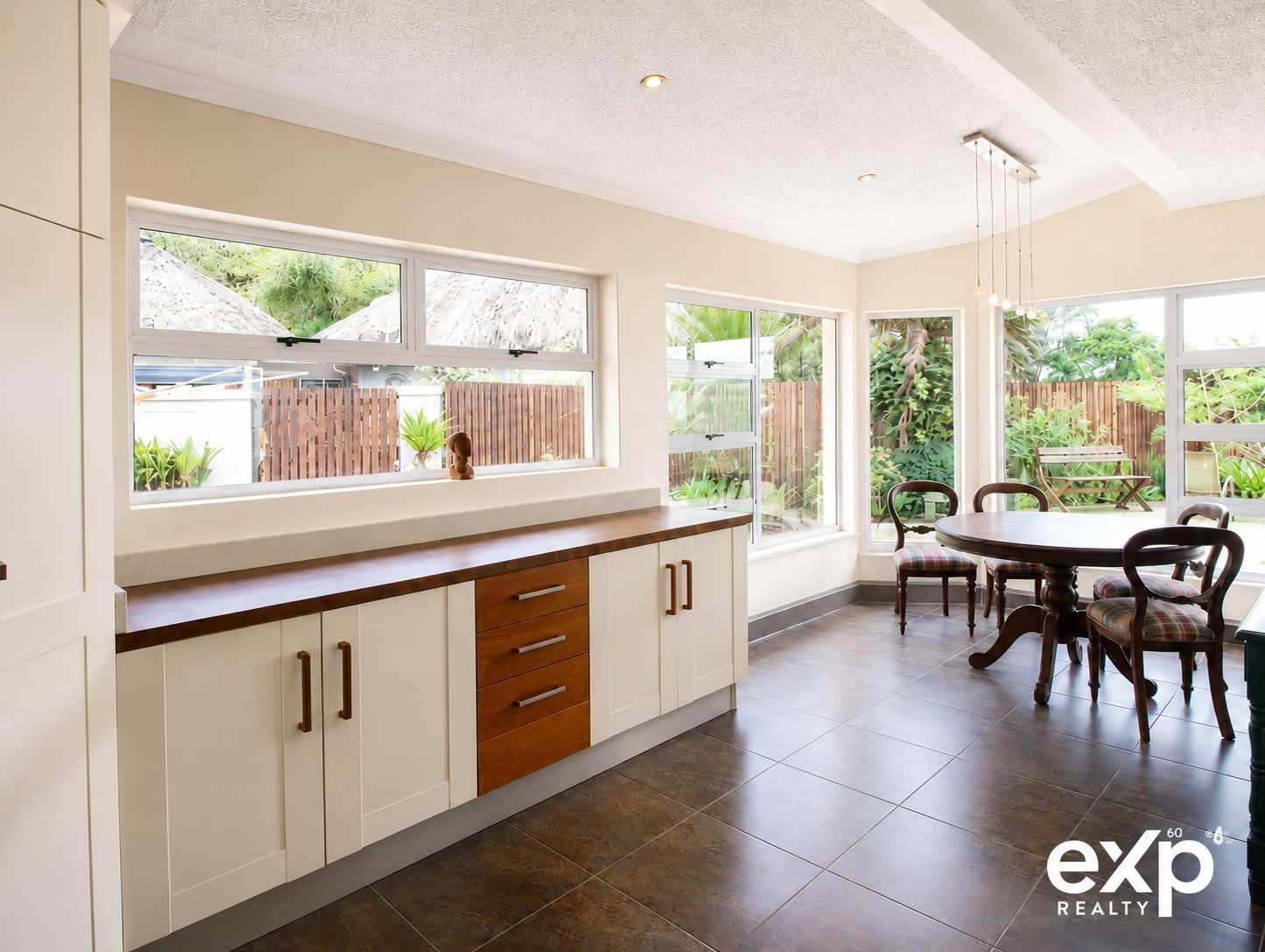 House For Sale in Mount Michael, Hilton, SPACE, VIEWS AND A LIFESTYLE THAT’S HARD TO BEAT