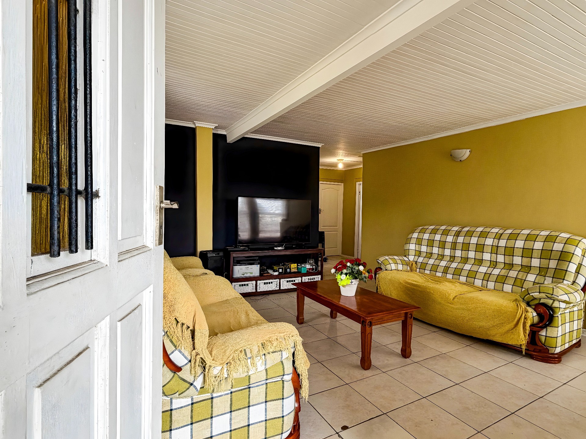 Three Bedroom Home for Sale in West End | Listed by Danté Koen, eXp Realty