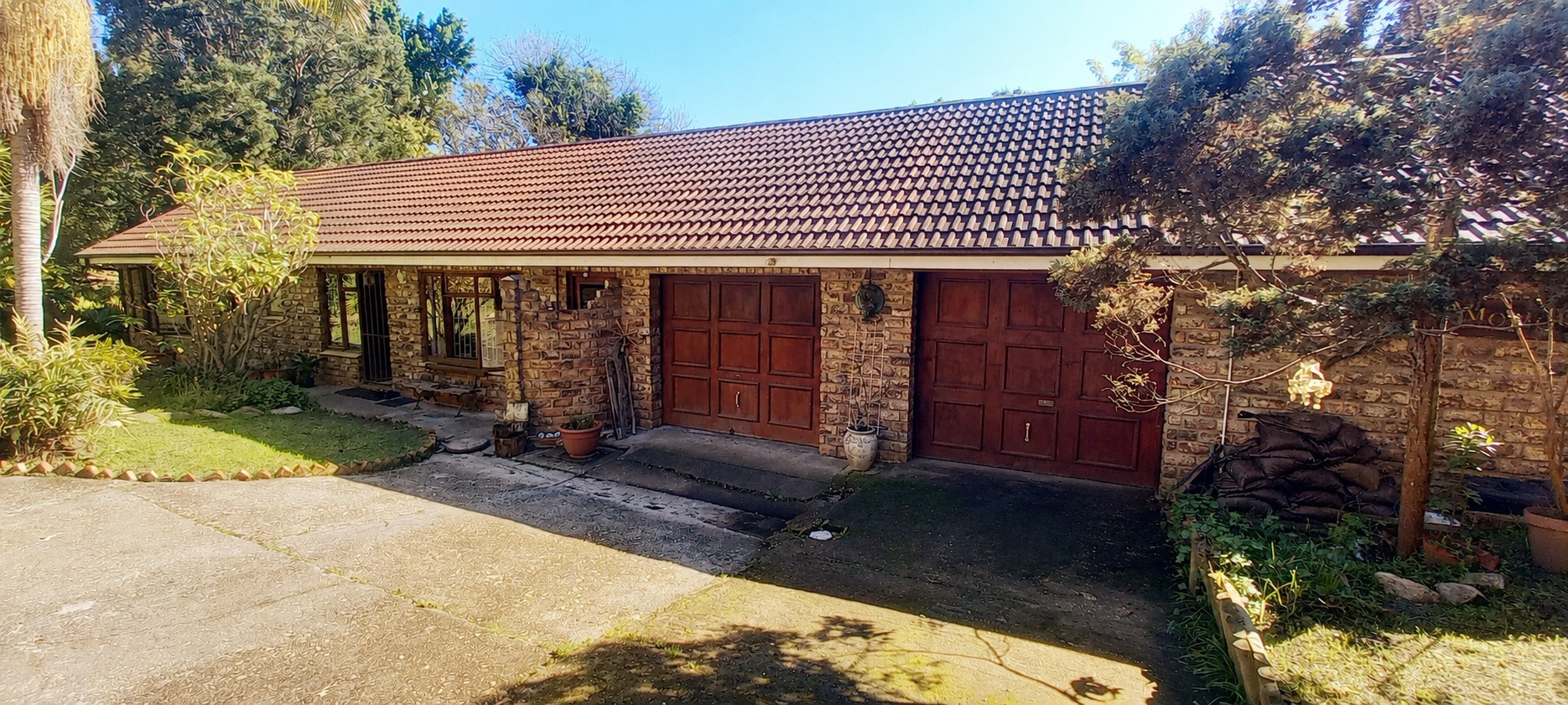 A Little Piece of Paradise with Plenty of Potential in Hunters Home Knysna