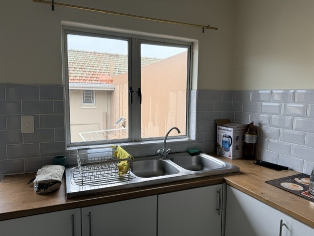Spacious House on Shared Property To Rent in Sydenham