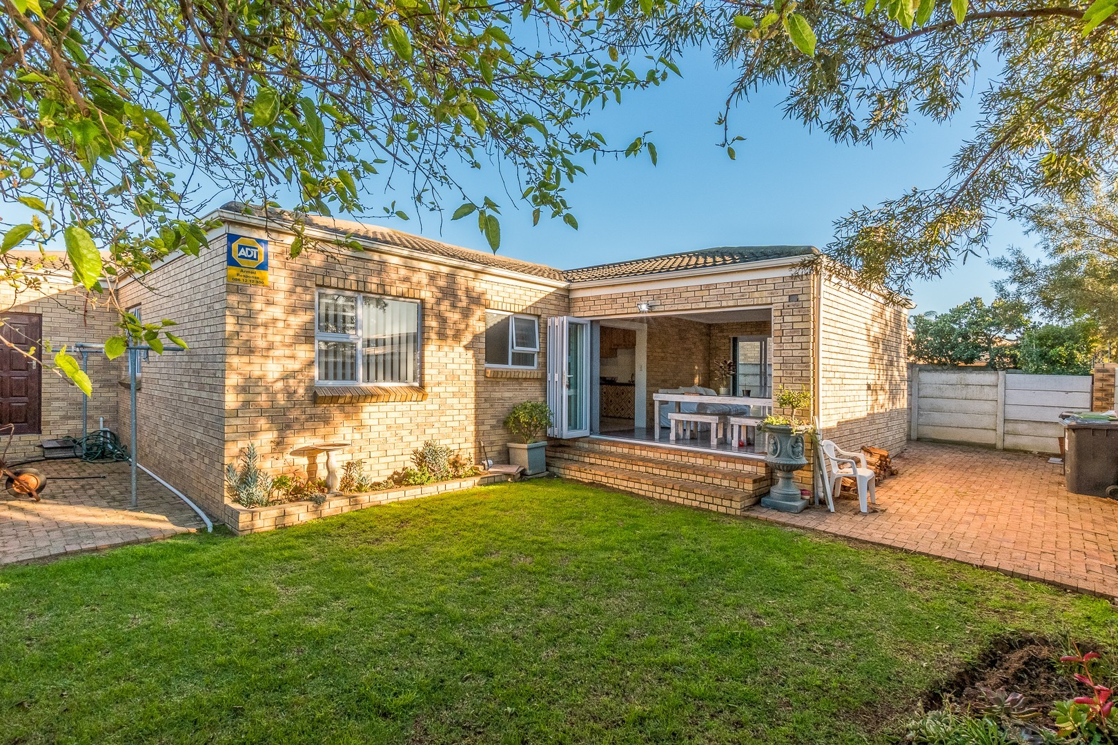 Amazing , Secure Family Home In Sought After Area!