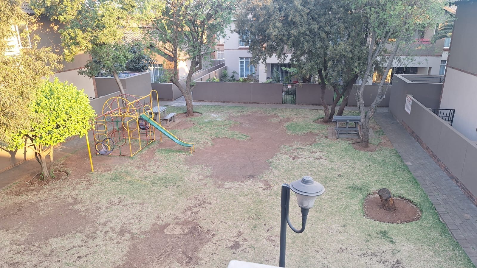 Safe And Secure Modern 2-Bedroom Apartment to Rent-R8300 Urgent Rental