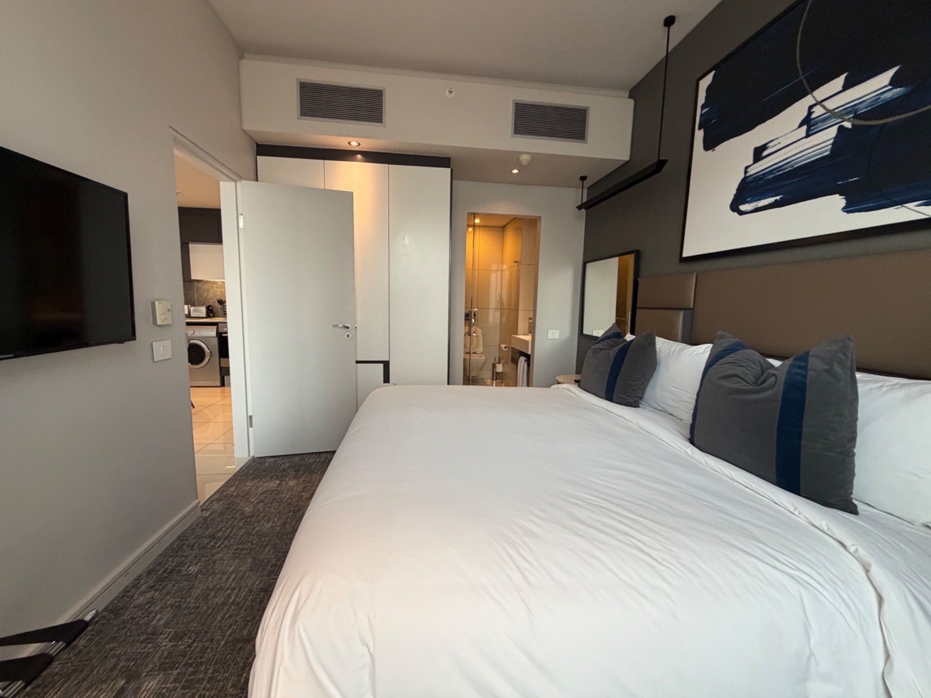 1 Bed Apartment For Sale in Sandown, Sandton