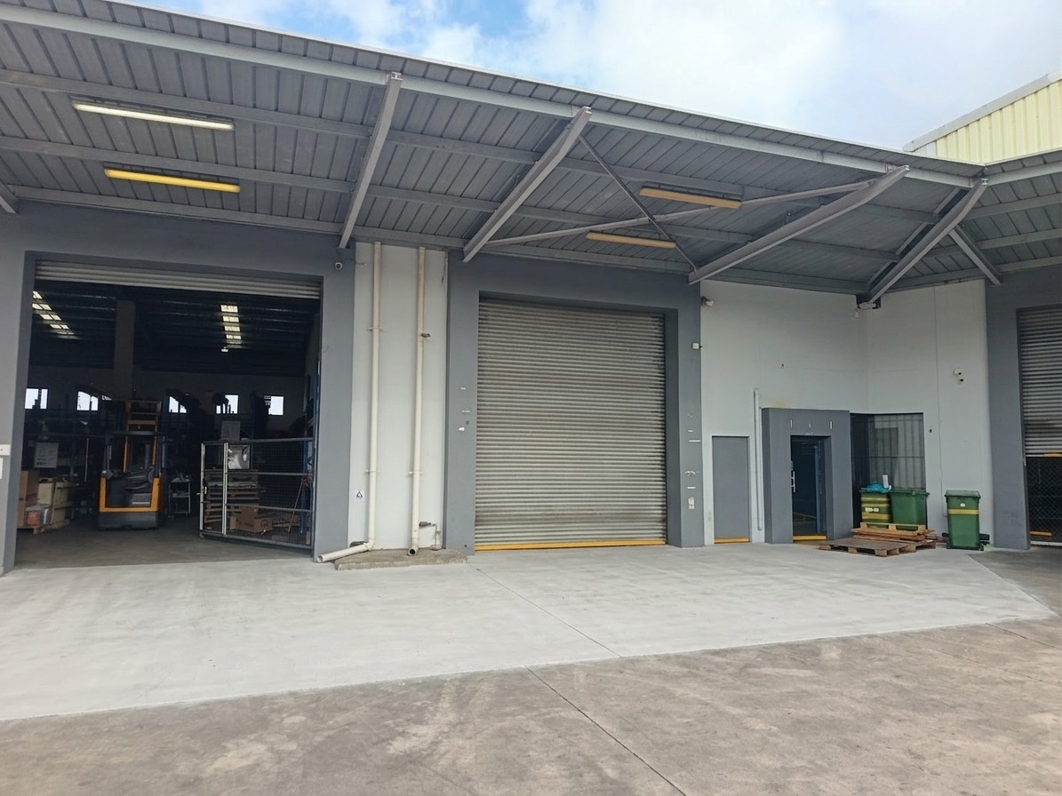 Warehouse for rent in Riverhorse Valley, Durban, KwaZulu Natal, 900 m²