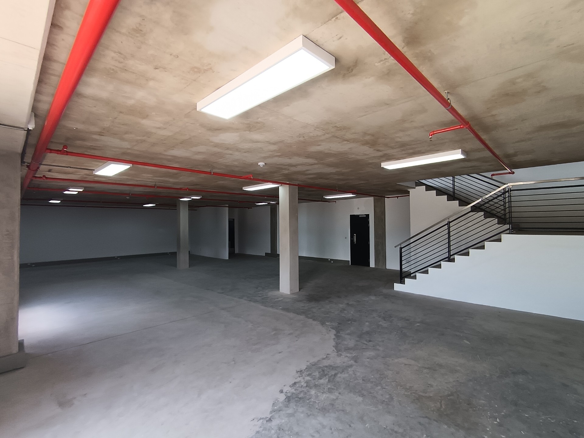 7,082m² Logistics Warehouse To Let in Cornubia