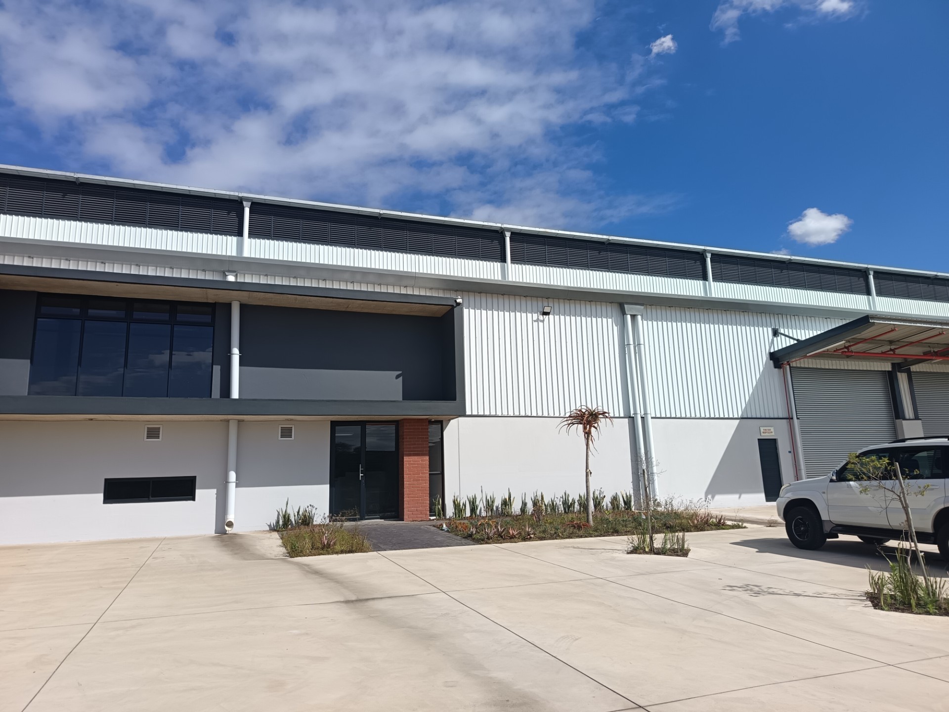 7,082m² Logistics Warehouse To Let in Cornubia