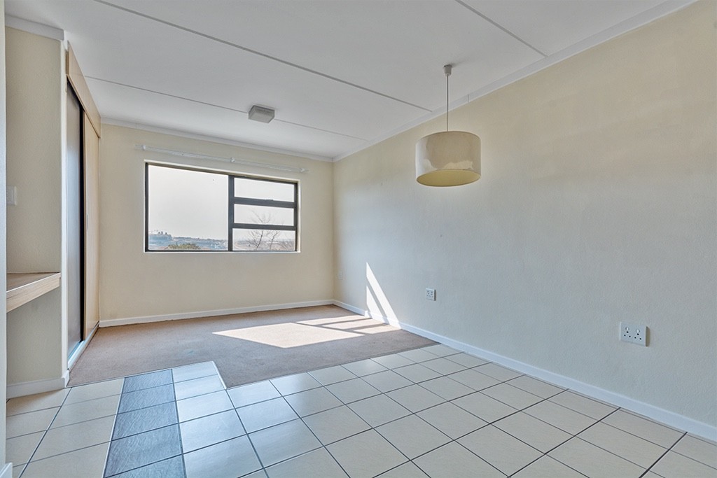 0.5 Bed Apartment For Sale in Dainfern, Sandton