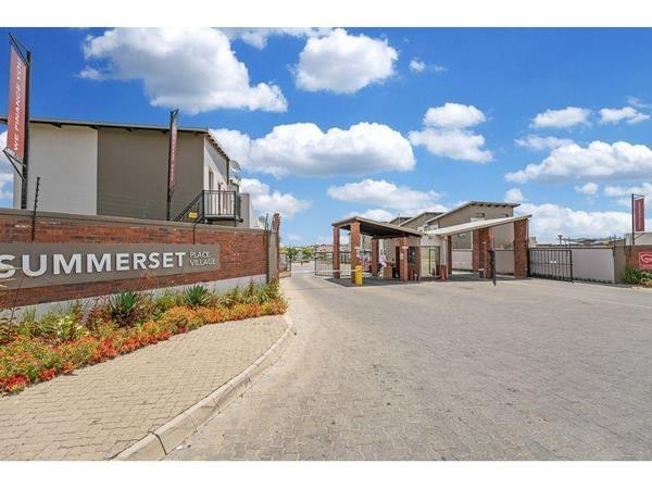 2 Bedroom ,1 Bathroom Apartment for sale in Noordwyk