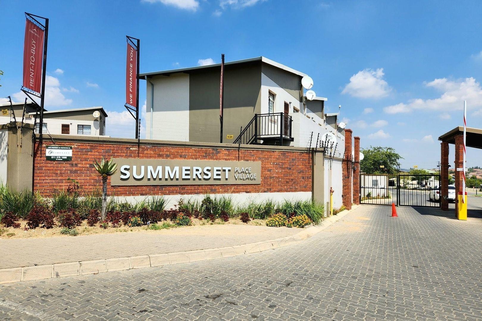 2 Bedroom ,1 Bathroom Apartment for sale in Noordwyk