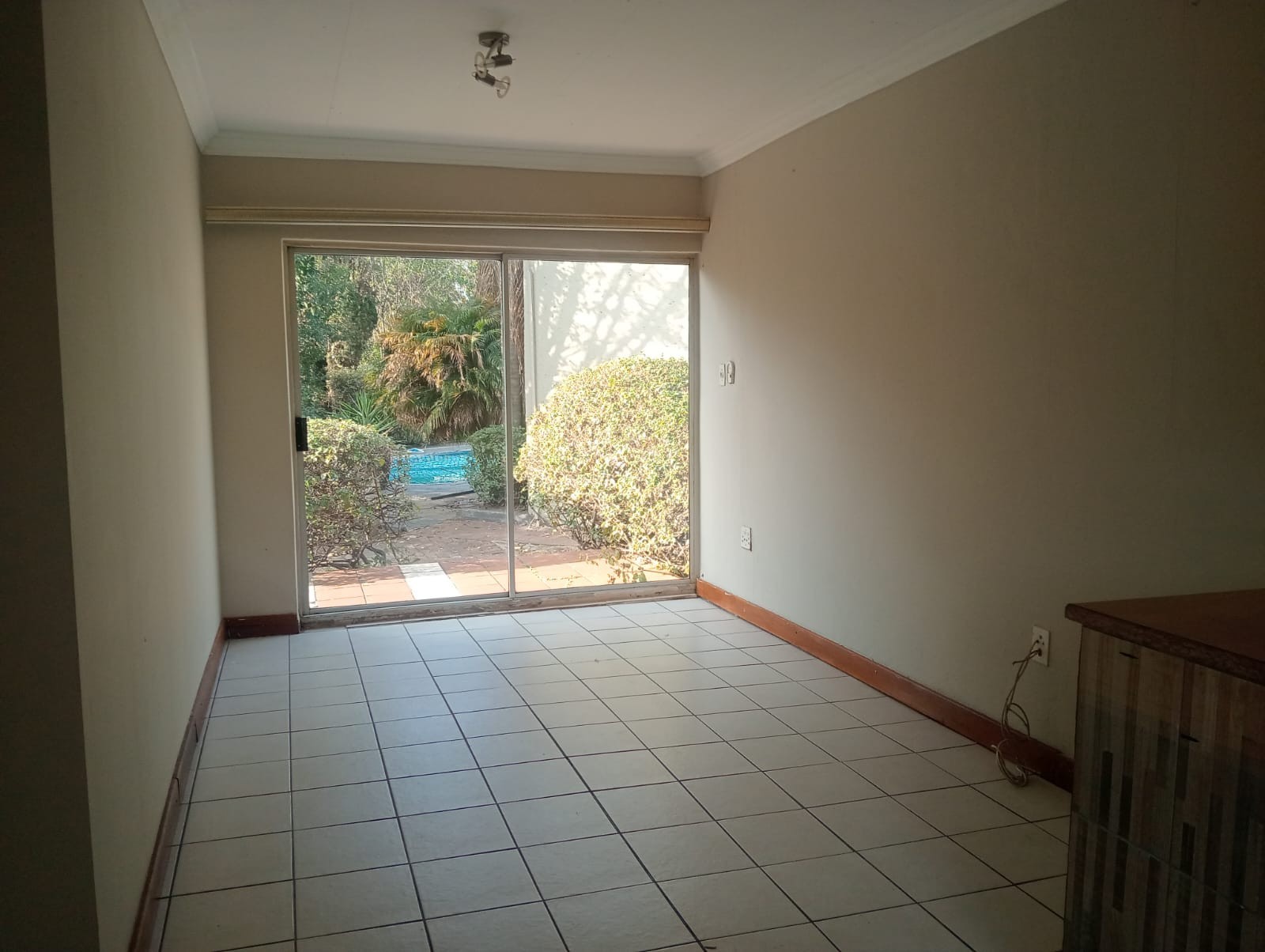 Cottage To Rent in Northcliff, Randburg