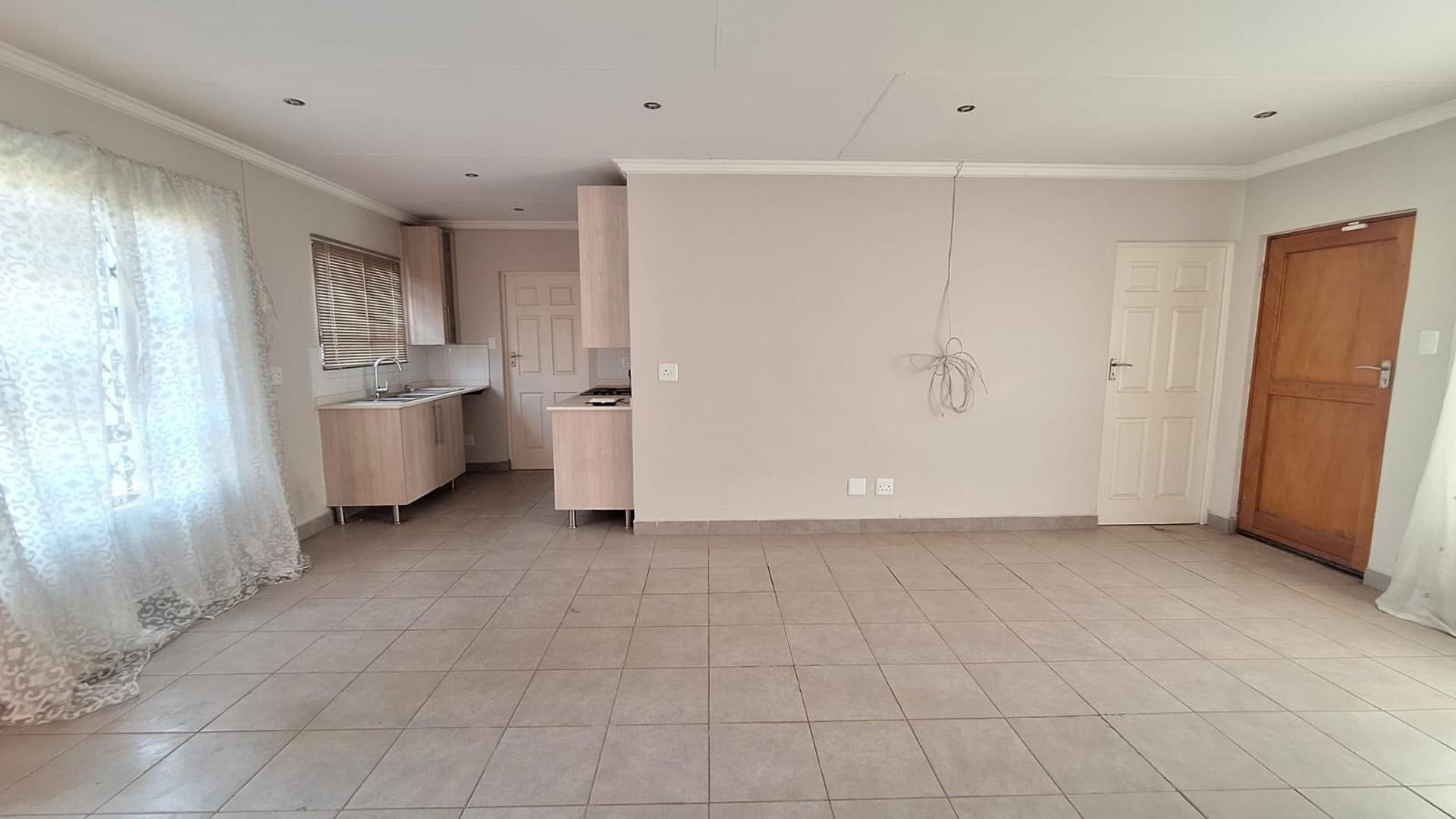 House for sale in Heidedal, Bloemfontein, 406 m²
