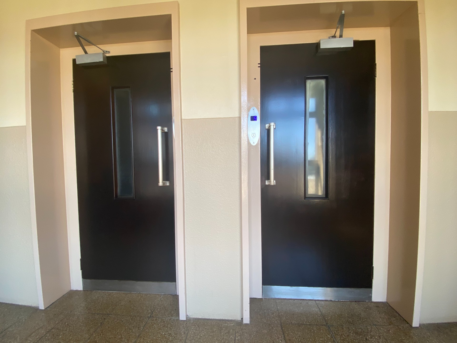 Apartment To Rent in North Beach, Durban, KwaZulu Natal
