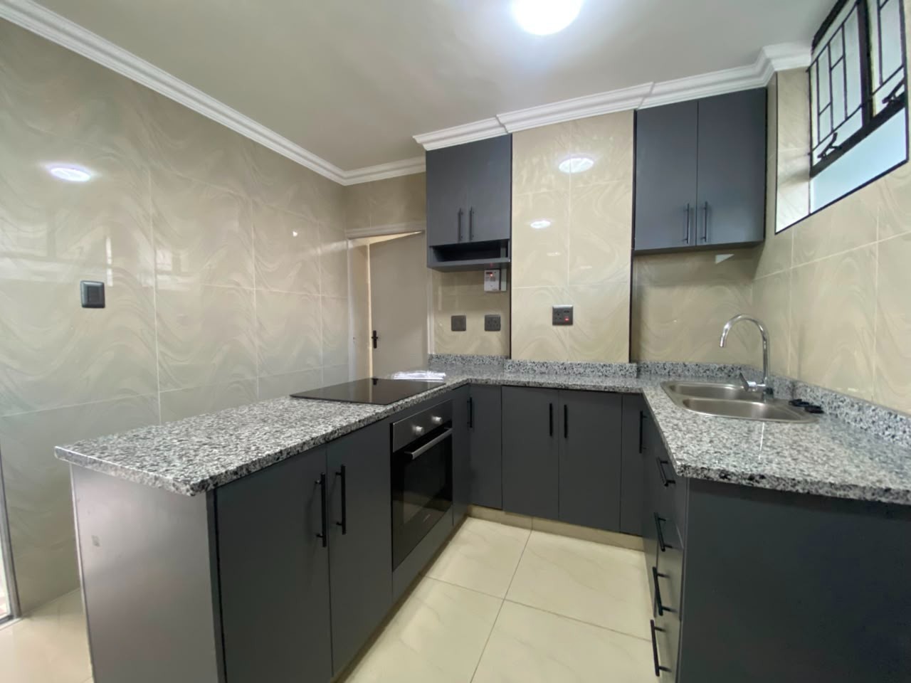 Apartment To Rent in North Beach, Durban, KwaZulu Natal