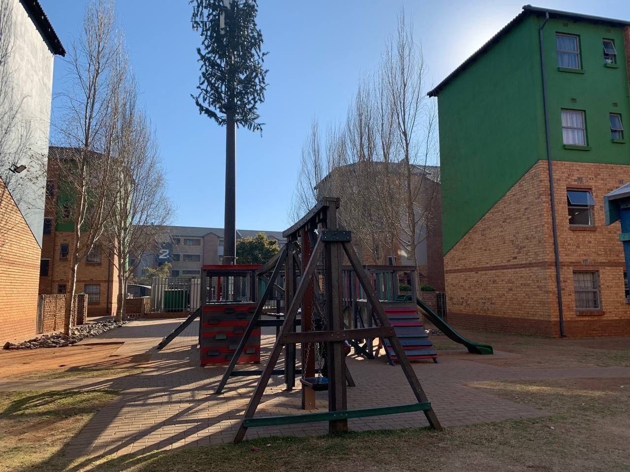 Apartment for sale in Heuweloord, Centurion, Block 13 (1st floor), The Junction Village 1, 10 Apiesdoring Drive, Heuweloord, Centurion, Gauteng, 58 m²