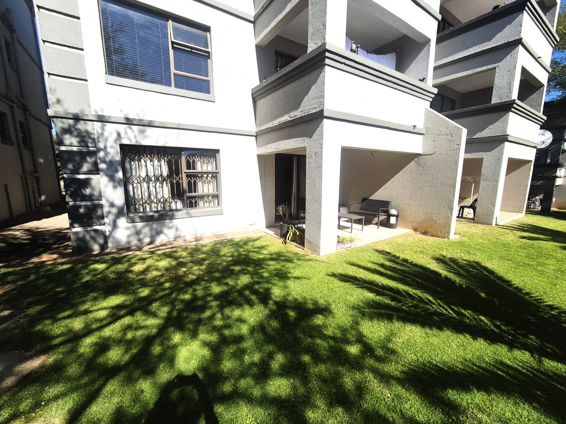Apartment for rent in Sunninghill, Sandton, 96 m²