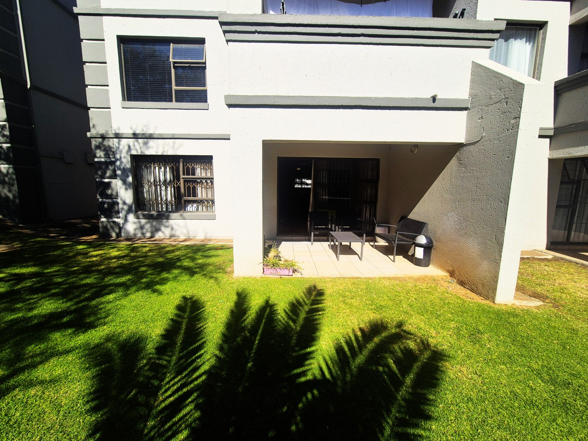 Apartment for rent in Sunninghill, Sandton, 96 m²