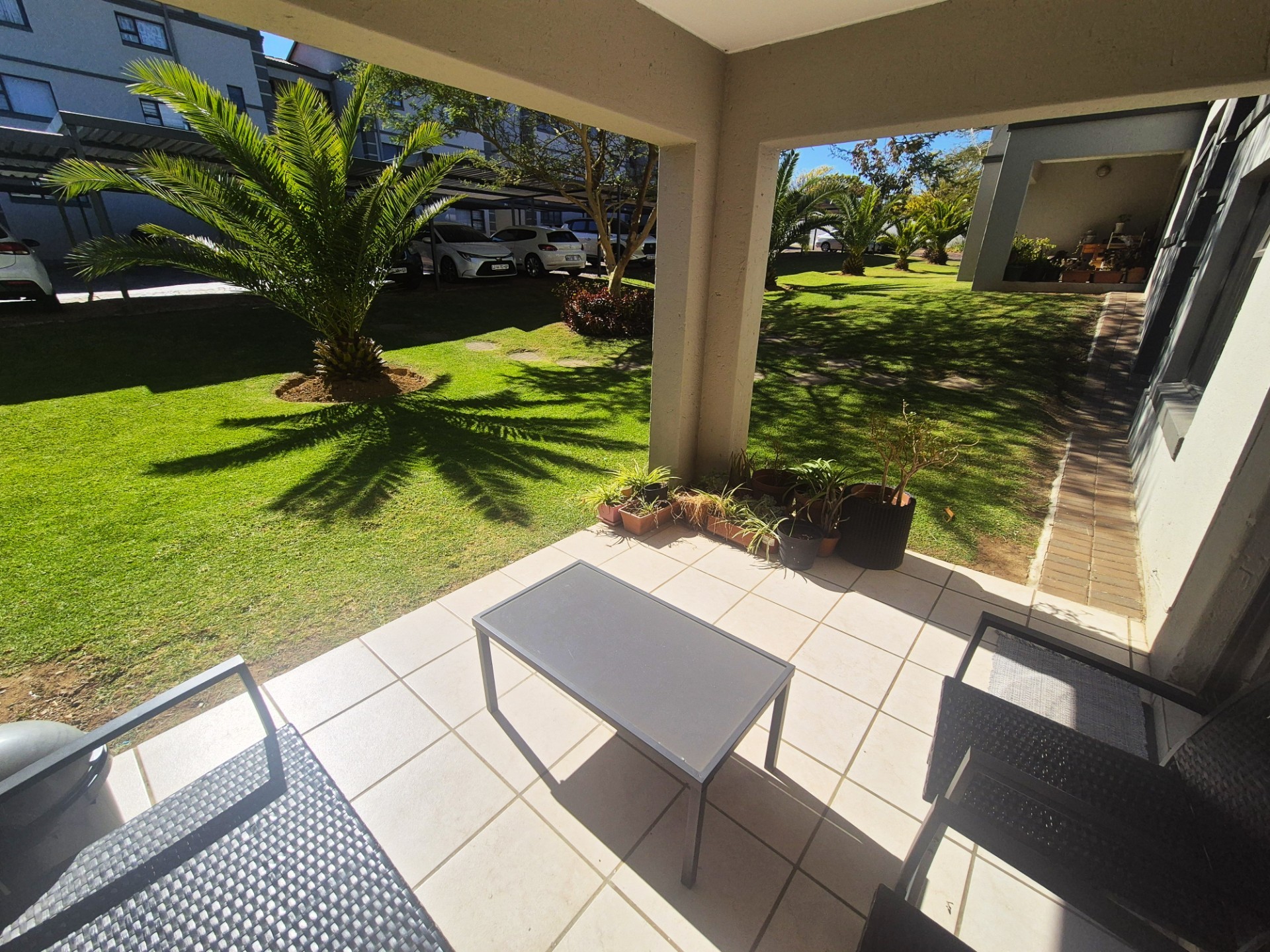Apartment for rent in Sunninghill, Sandton, 96 m²