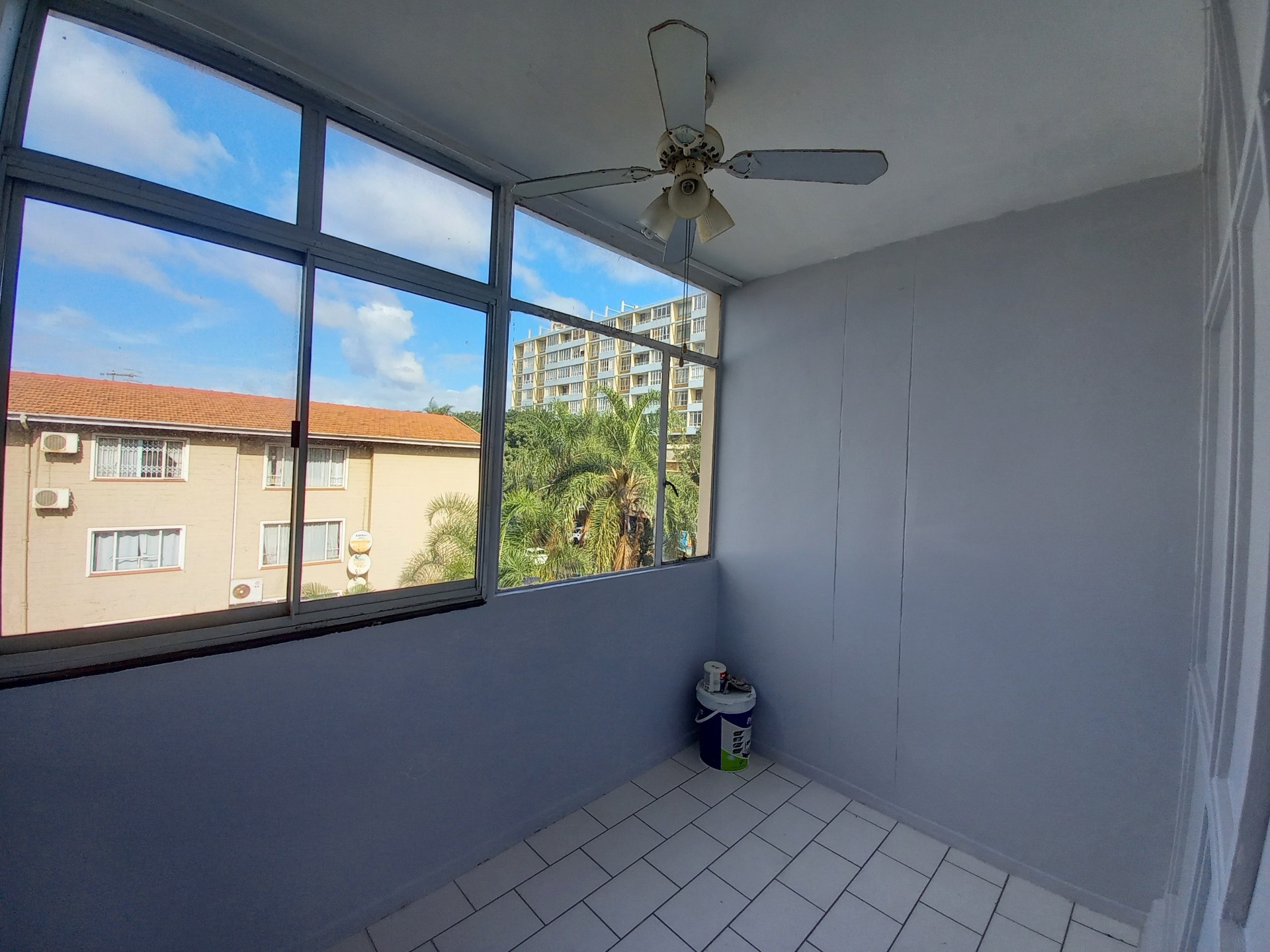Apartment for rent in Essenwood, Durban, KwaZulu Natal, 38 m²
