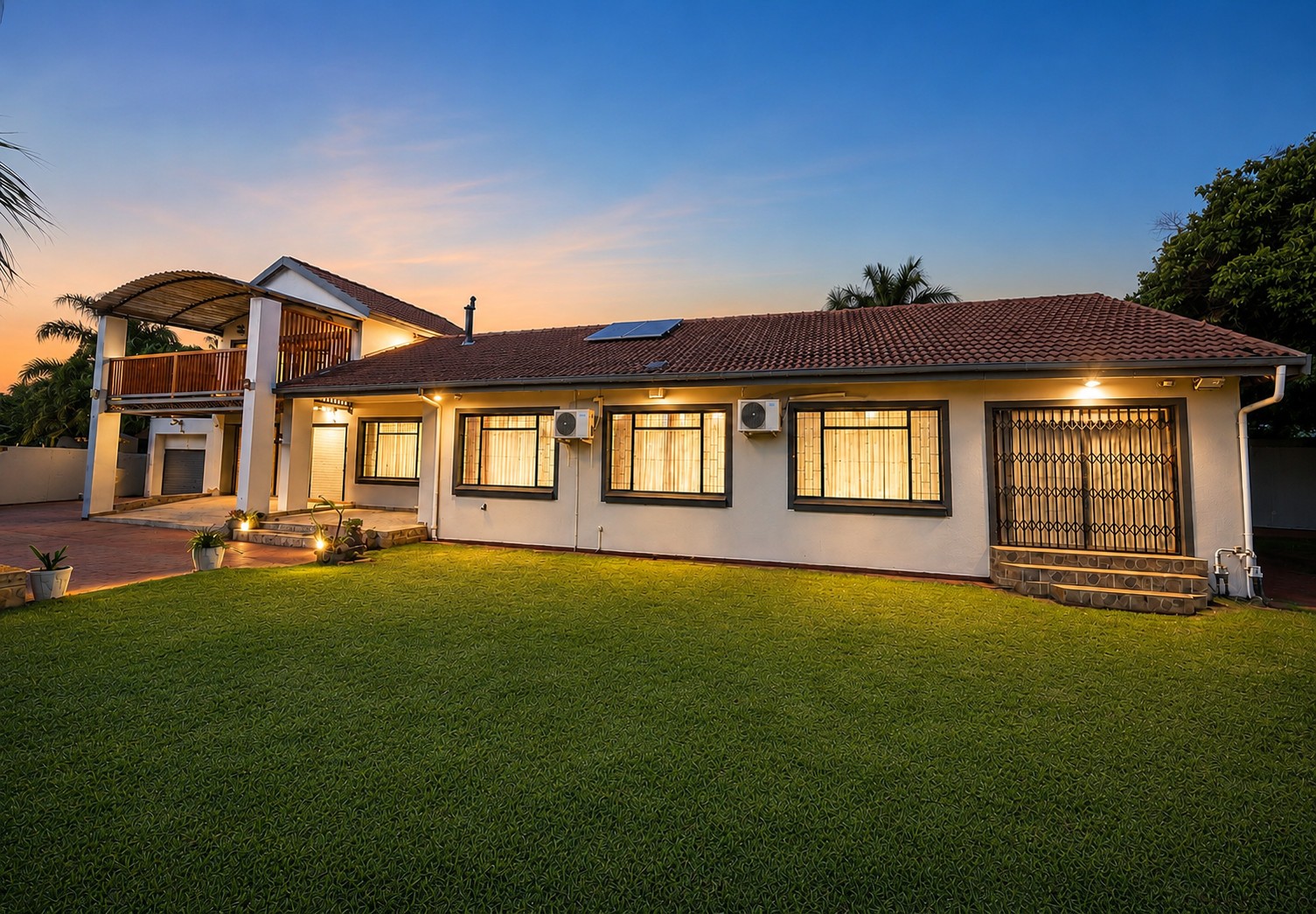 House for sale in Theresapark, Akasia, 1244 m²