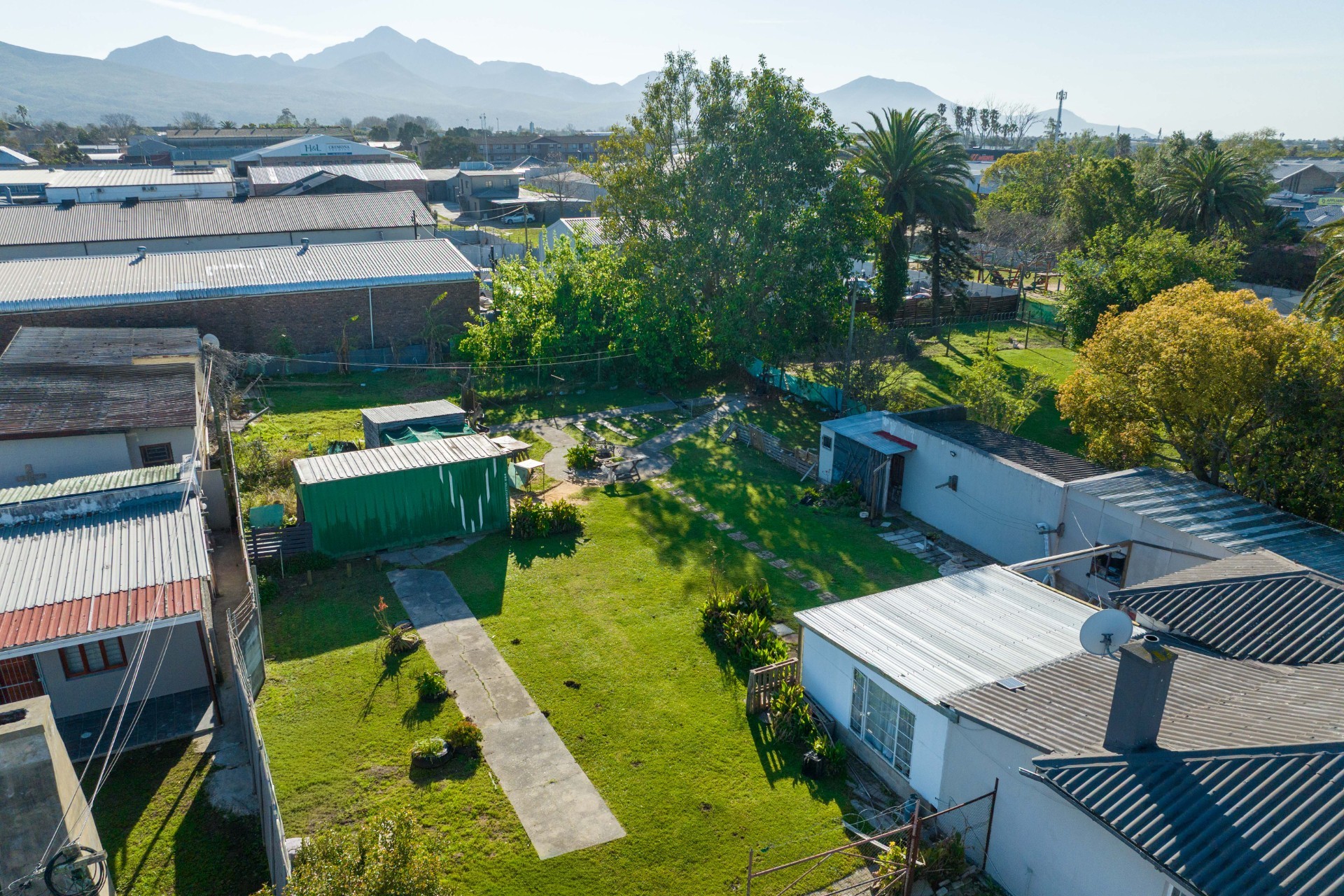 Industrial Property for sale in George Central, George, 1652 m²