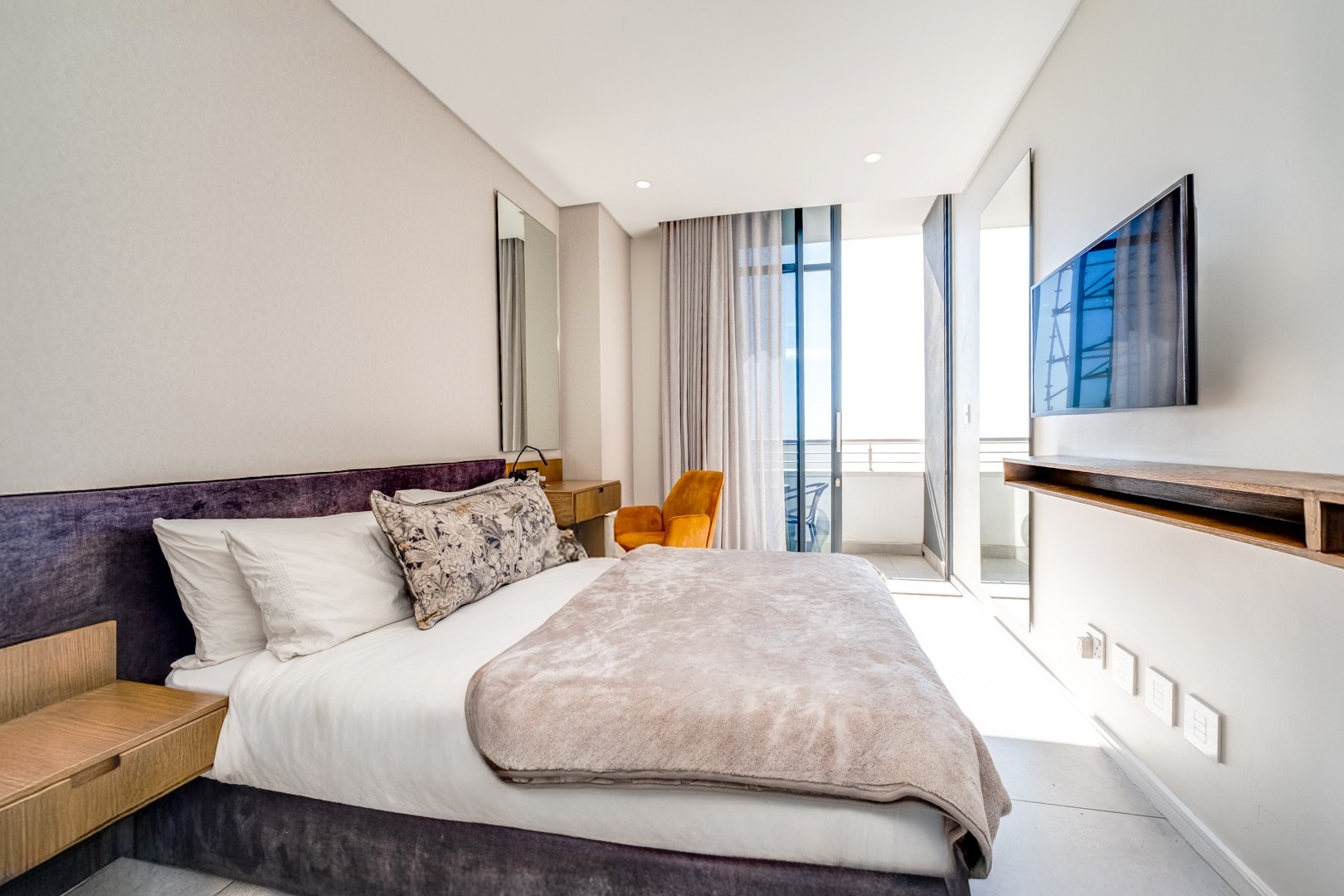 Apartment for sale in Illovo, Sandton, 24 m²