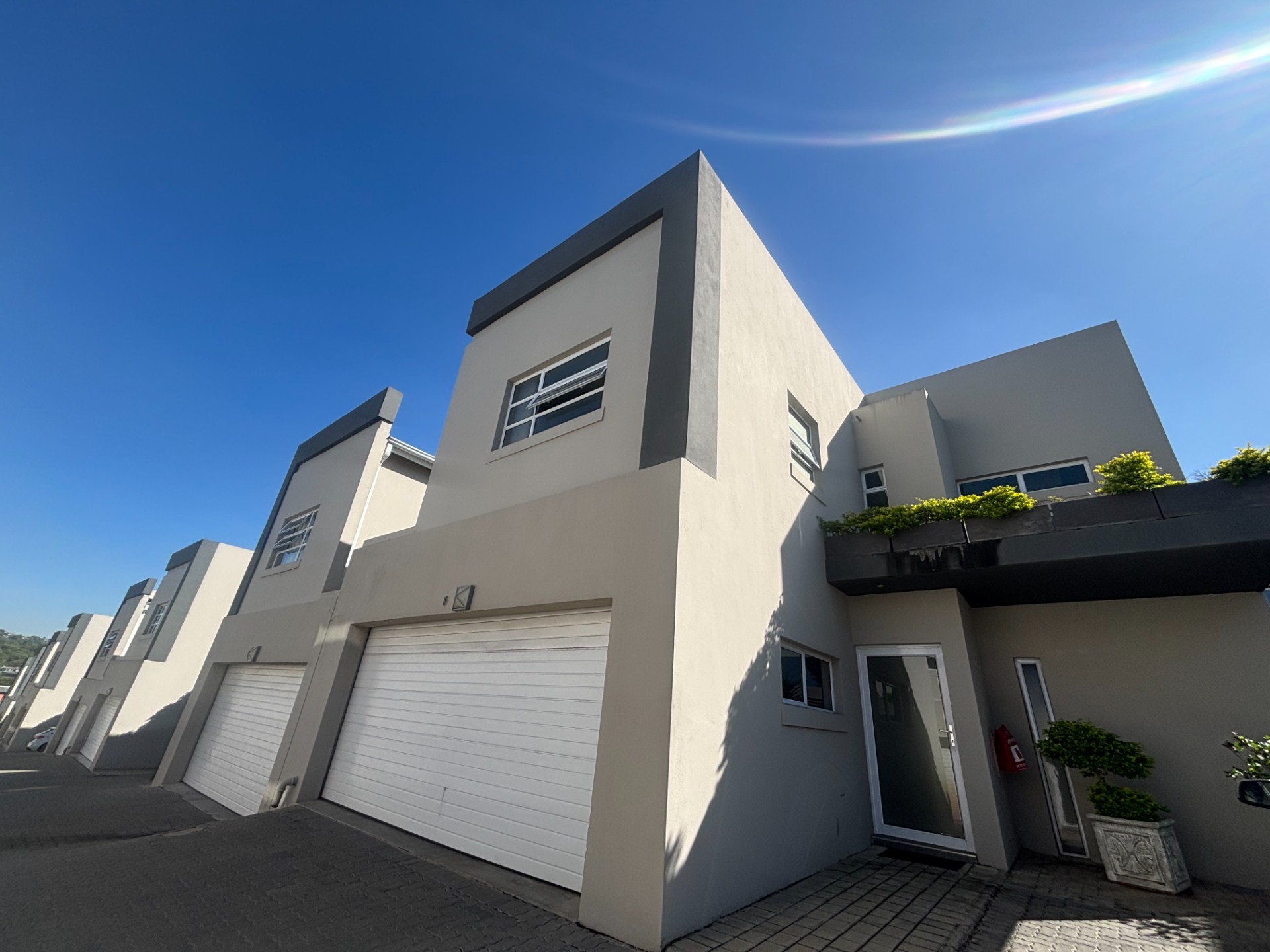 Townhouse for rent in Bryanston East, Bryanston, Sandton, 200 m²