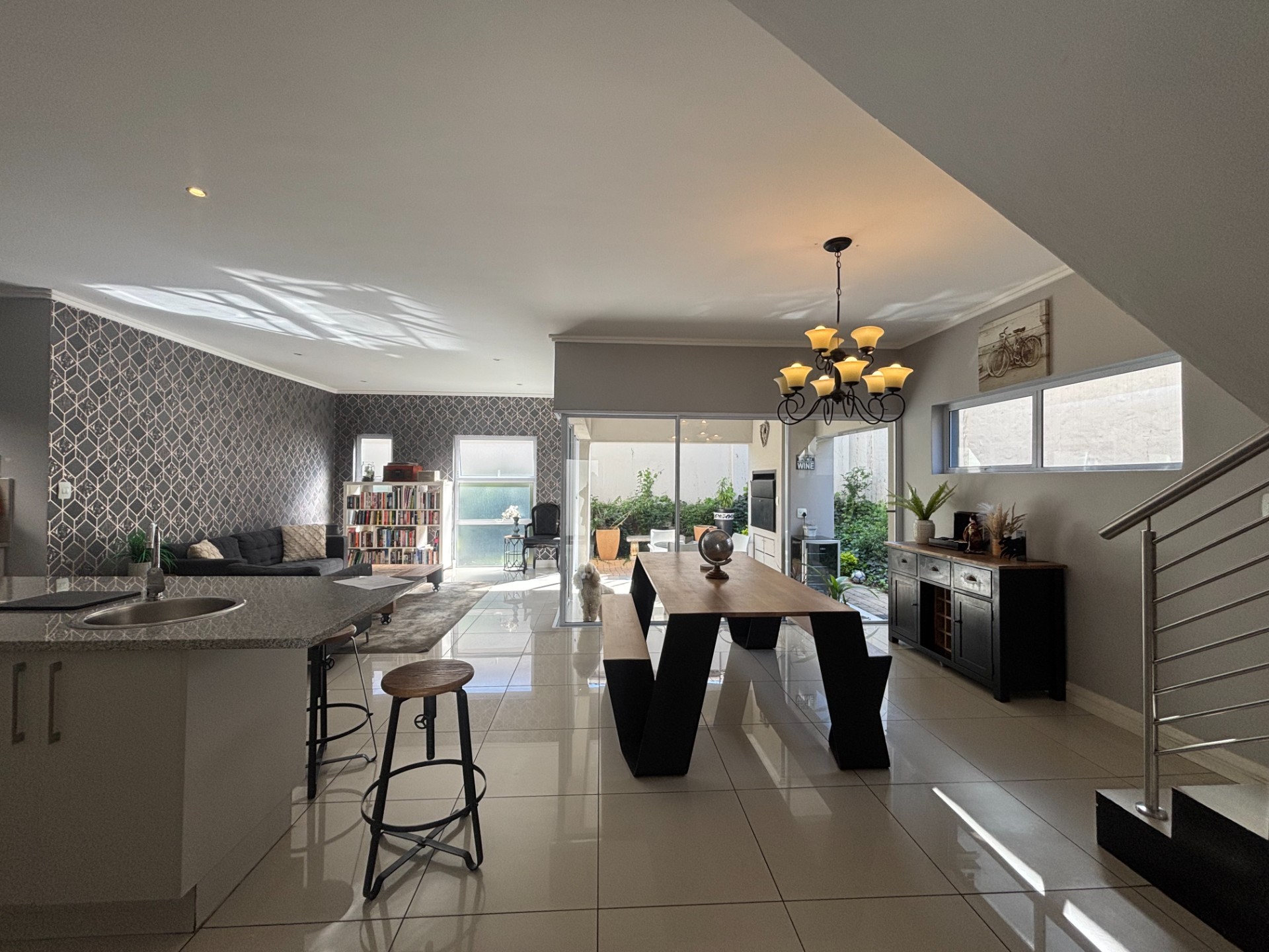 Townhouse for rent in Bryanston East, Bryanston, Sandton, 200 m²