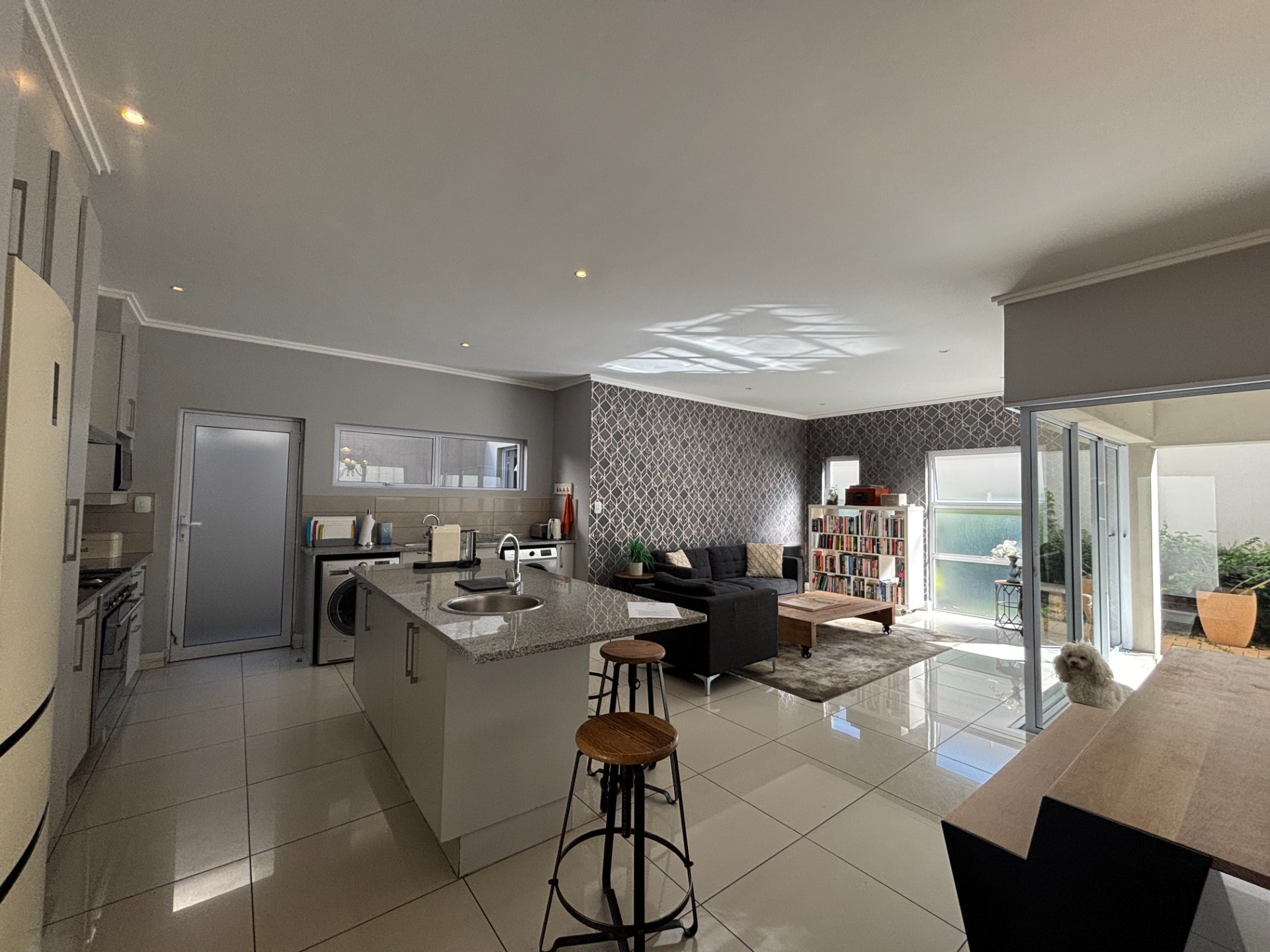 Townhouse for rent in Bryanston East, Bryanston, Sandton, 200 m²