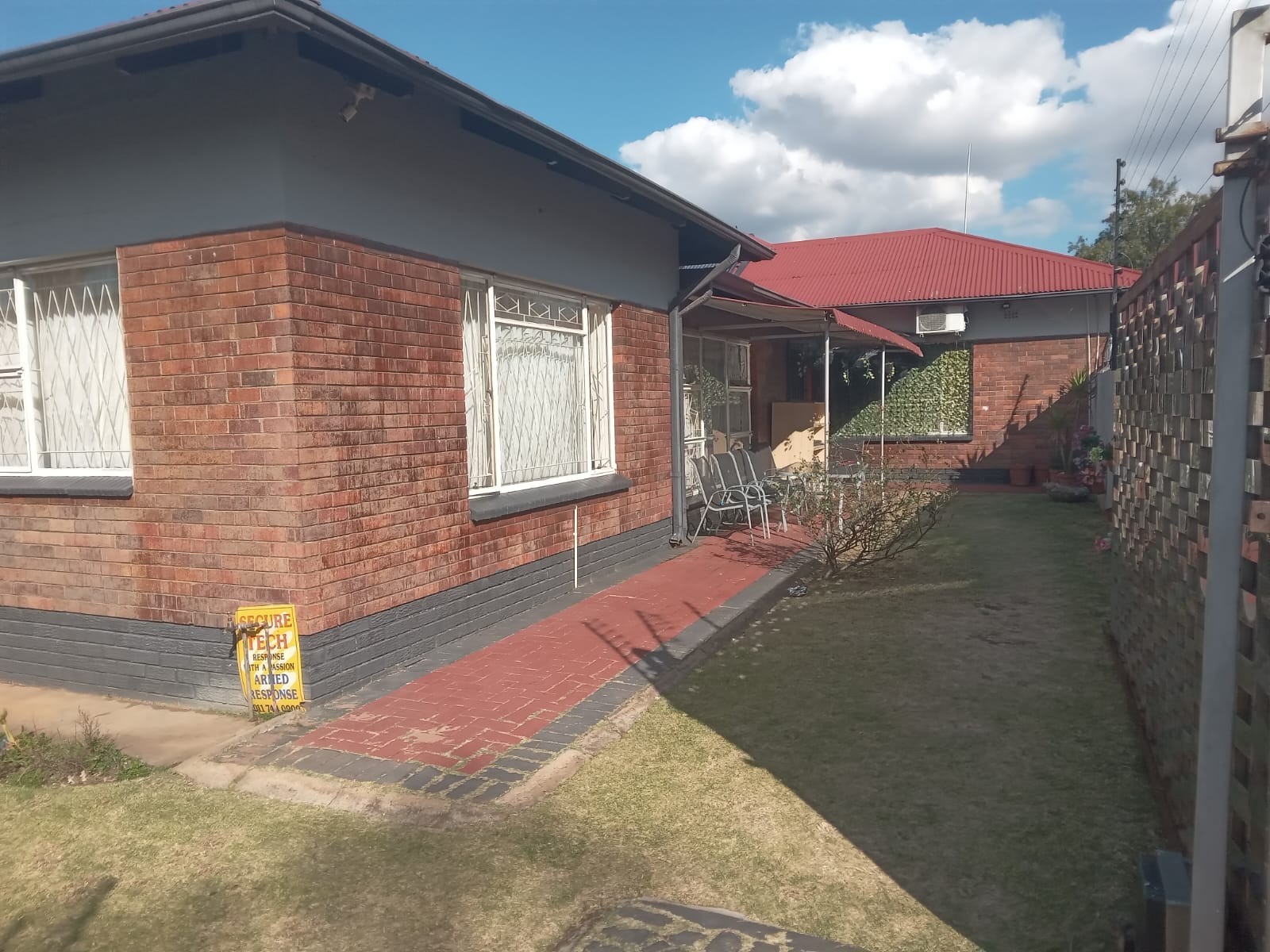 House For Sale in Petersfield, Springs 5