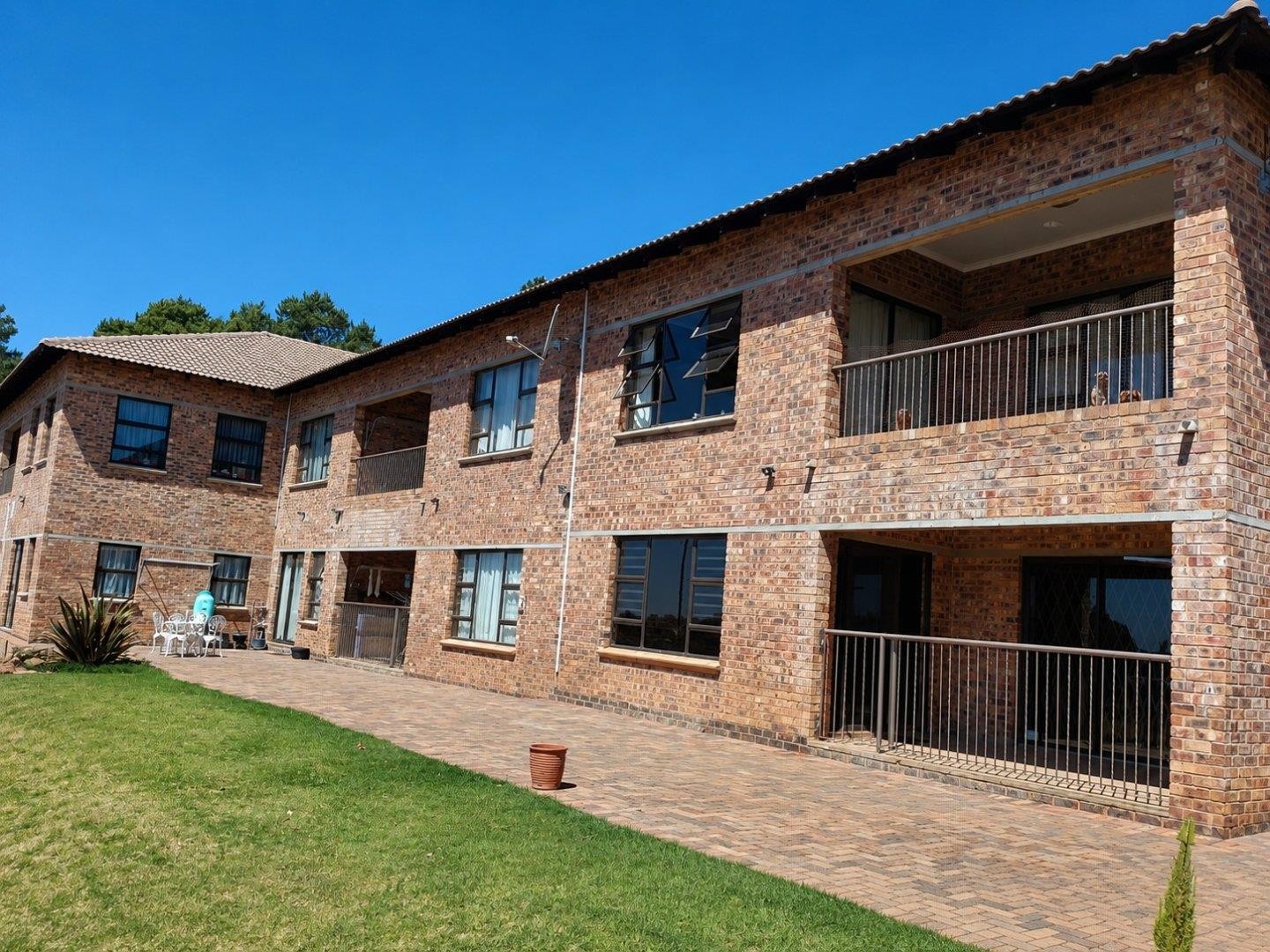 Townhouse for rent in Bredell, Kempton Park