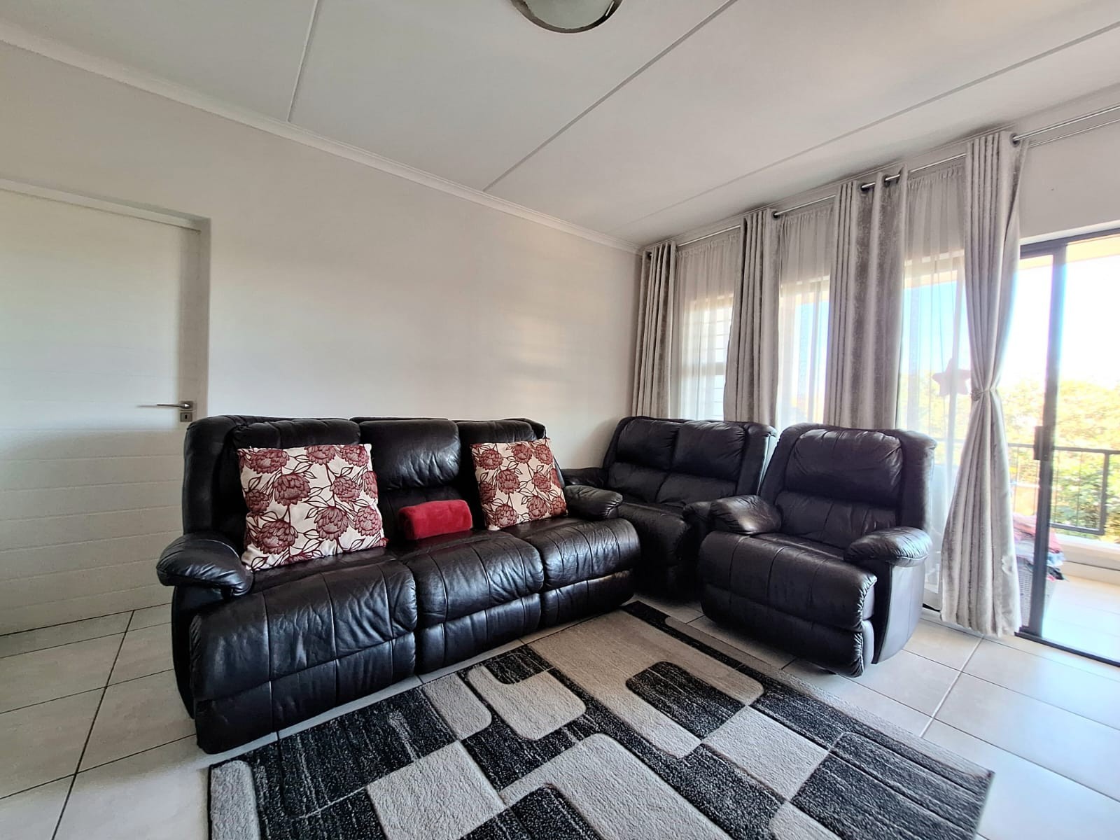 Apartment for sale in Ballito Central, Ballito, KwaZulu Natal, 120 m²