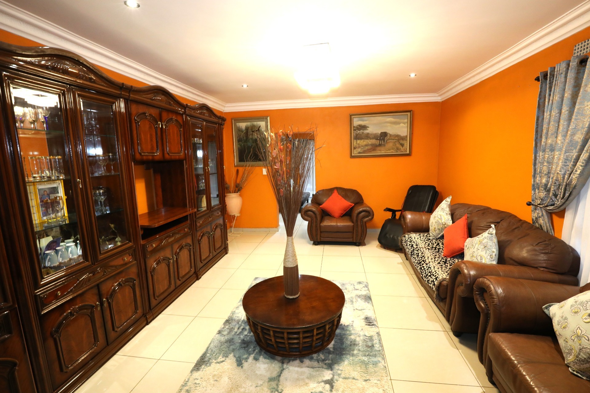House for sale in Forest Hills, Kloof, KwaZulu Natal, 1830 m²