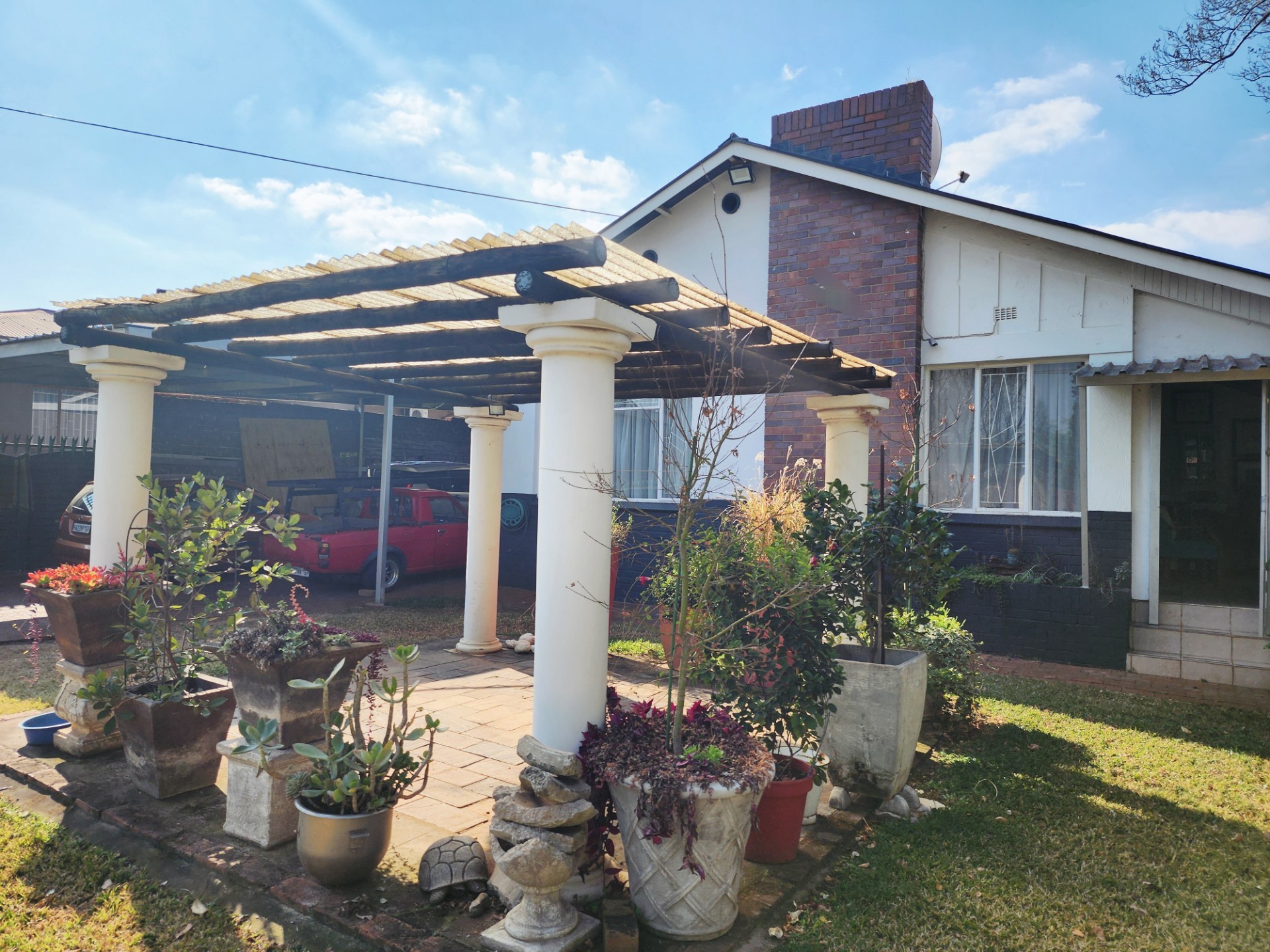 House for sale in Valhalla, Centurion, 890 m²