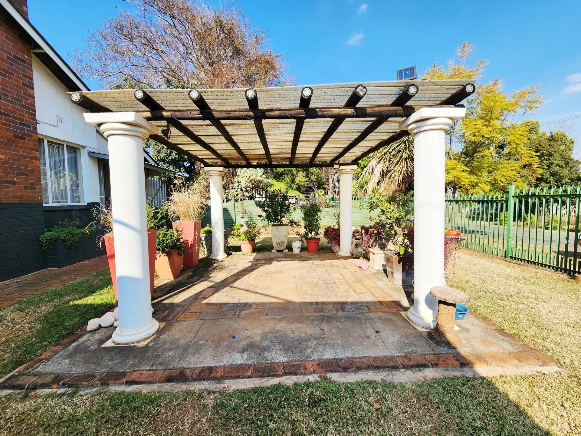 House for sale in Valhalla, Centurion, 890 m²