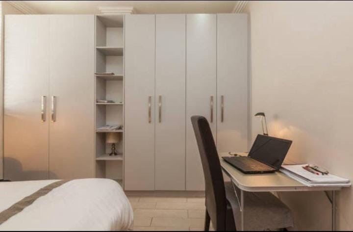 Apartment for rent in Illovo, Sandton, 0 (0th floor), Illovo, 0 Hurlingham Road, Illovo, Sandton, Gauteng