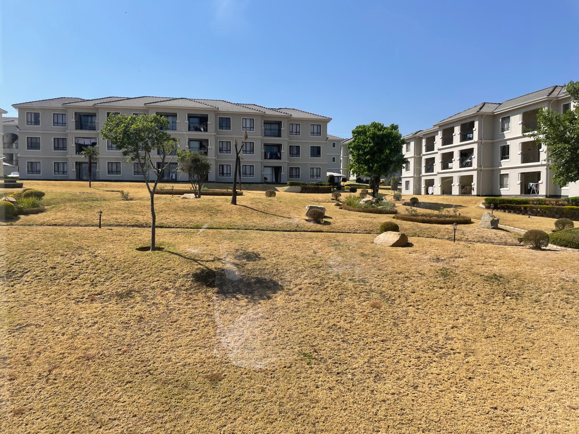 Apartment For Sale in Craigavon, Sandton