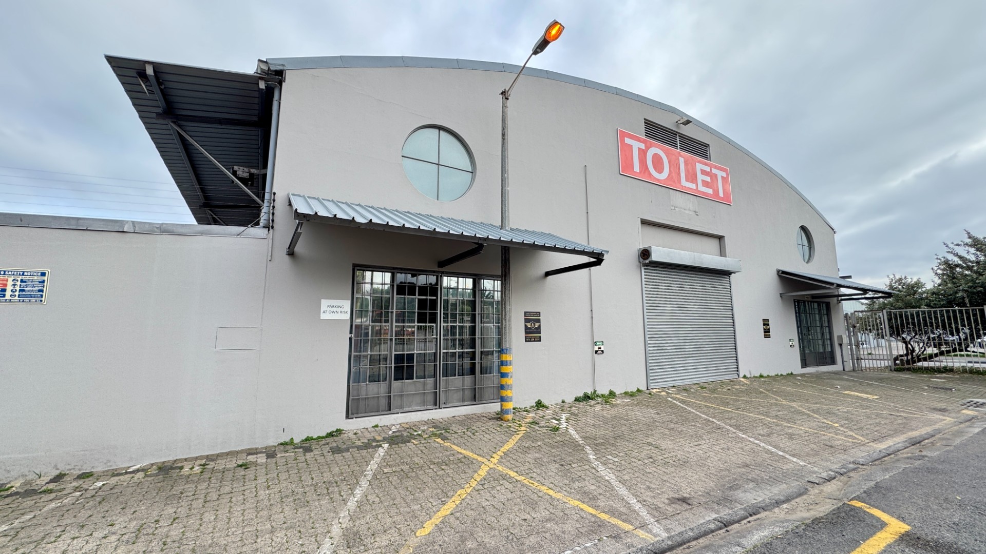 Warehouse for rent in Paarden Eiland, Cape Town, 1111 m²