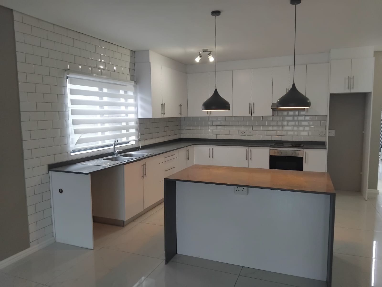 House for rent in Tokai, Cape Town, 220 m²