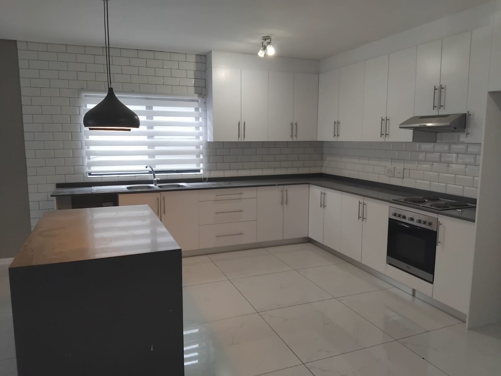 House for rent in Tokai, Cape Town, 220 m²