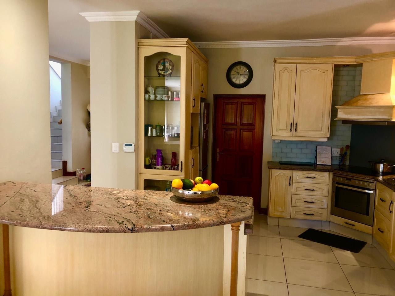 House for sale in Blue Valley Golf Estate, Centurion, 880 m²