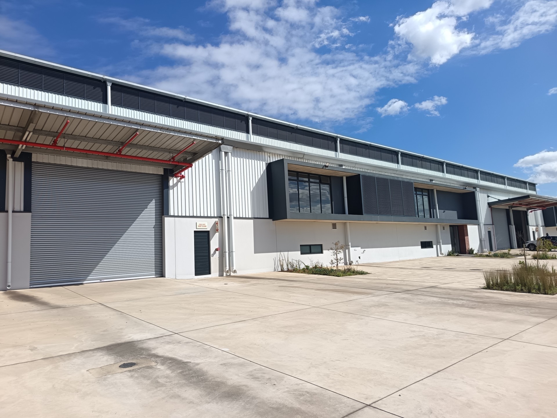 Warehouse for sale in Cornubia, KwaZulu Natal, 11472 m²