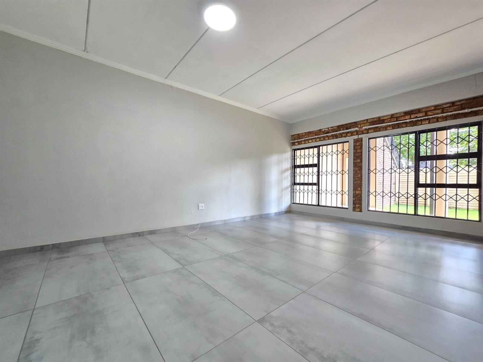 House for sale in Lakefield, Benoni, 808 Edward Road, Lakefield, Benoni, Gauteng, 550 m²