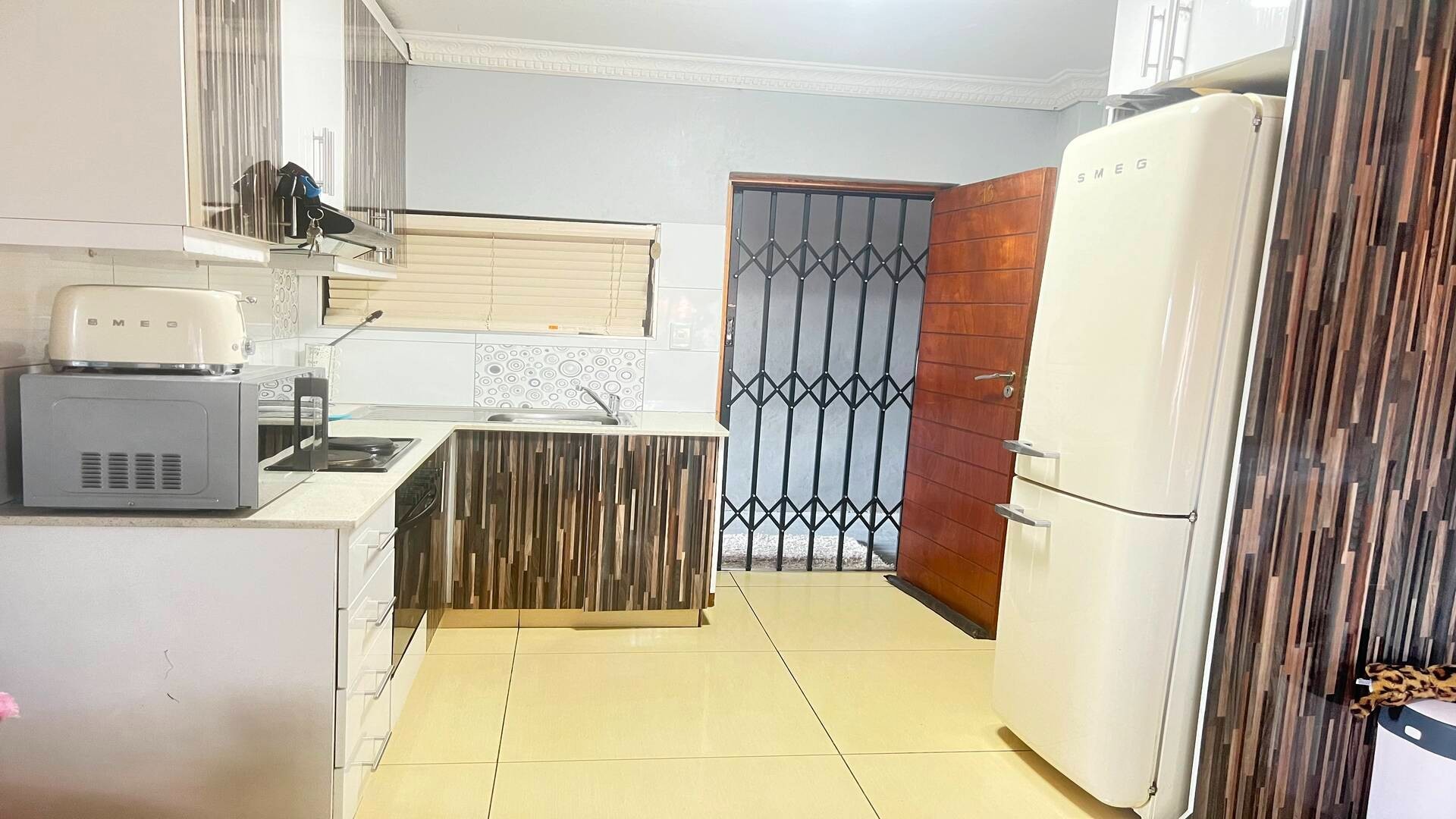Apartment for rent in Montclair, Durban, KwaZulu Natal, 25 Down Avenue, Montclair, Durban, KwaZulu Natal, 55 m²