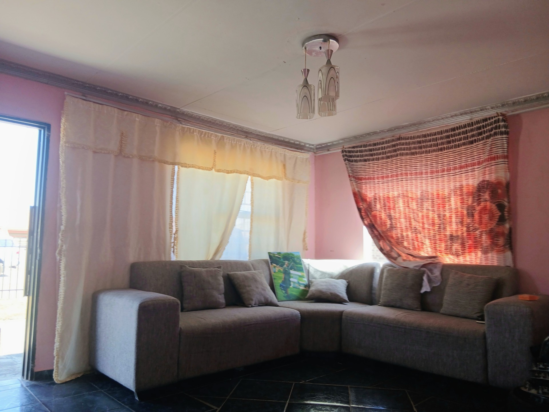 House for sale in Mmabatho Unit 15, Mmabatho, Mafikeng, North West, 400 m²