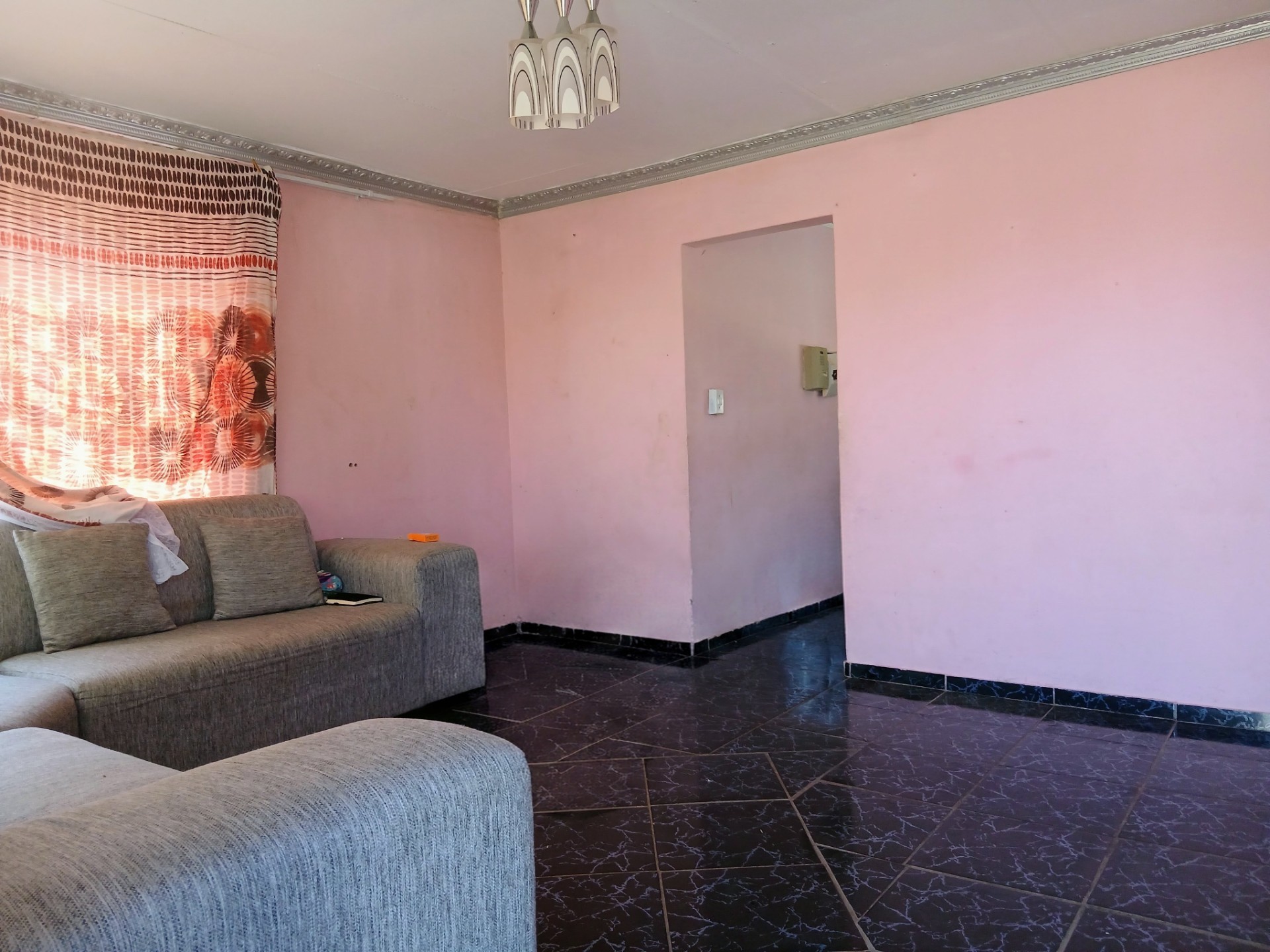 House for sale in Mmabatho Unit 15, Mmabatho, Mafikeng, North West, 400 m²