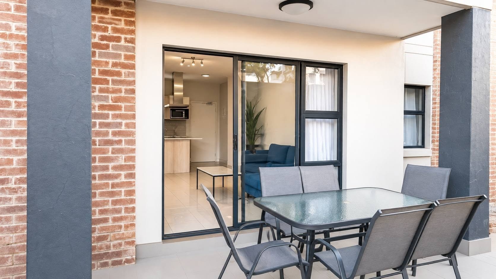 Apartment for sale in Bryanston, Sandton, 79 m²