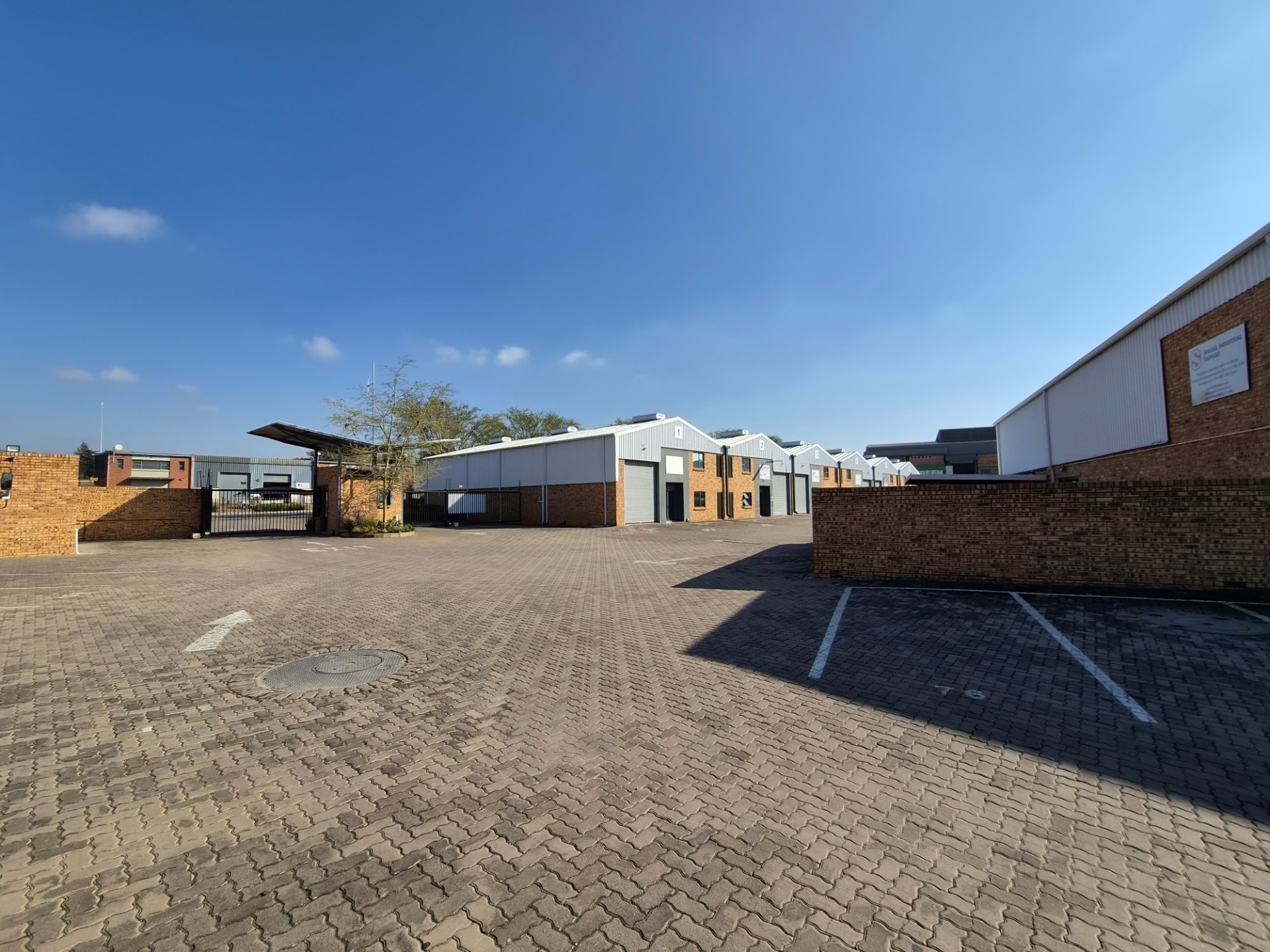 Warehouse for rent in Strijdompark, Randburg, 12, Acacia, 17 Arbeid, Strijdompark, Randburg, Gauteng, 347 m²